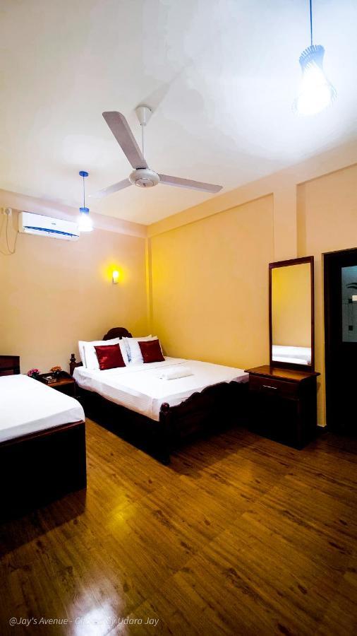 Hôtel Jay'S Avenue à Uda Walawe Extérieur photo